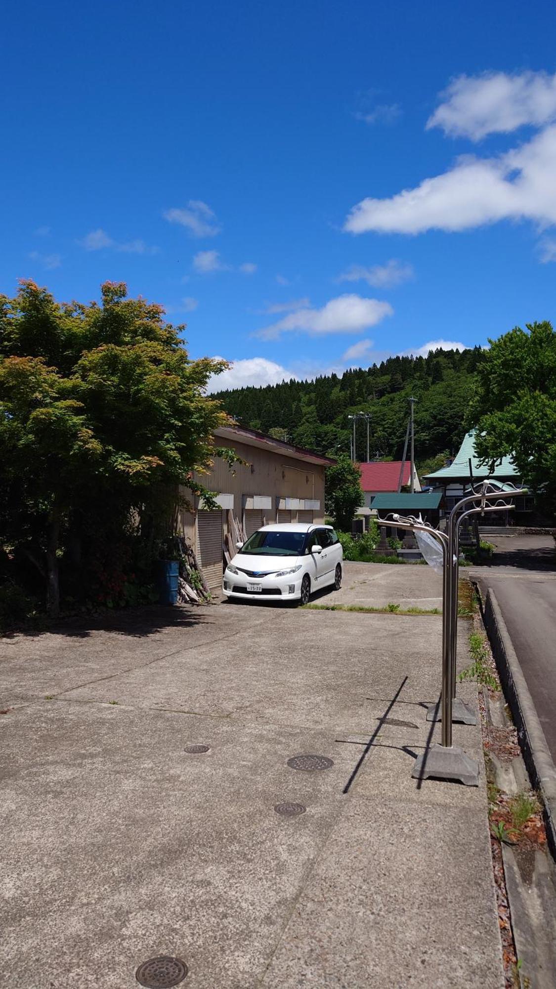 白神山地の麓でヤギのいるゲストハウス　あわじ商店 Appartement